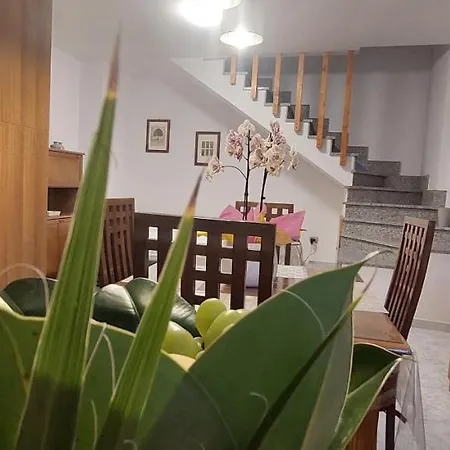 Sweet Simona בית נופש זמברונה