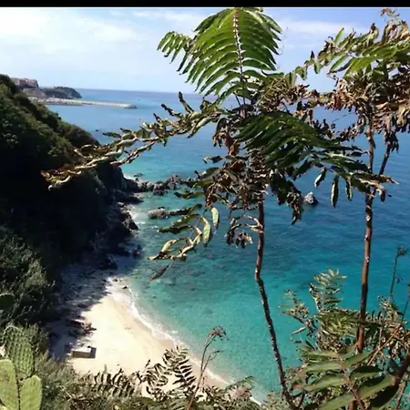 Sweet Simona Zambrone